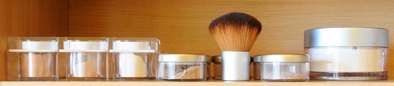Kosmetik Produkte im Kosmetikstudio